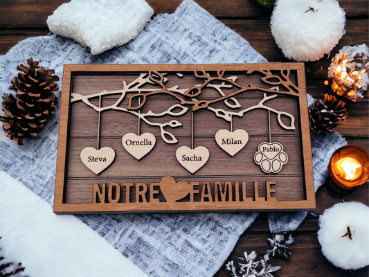 Cadre en bois personnalisé avec prénoms des membres de la famille et des animaux de compagnie - Gravure élégante