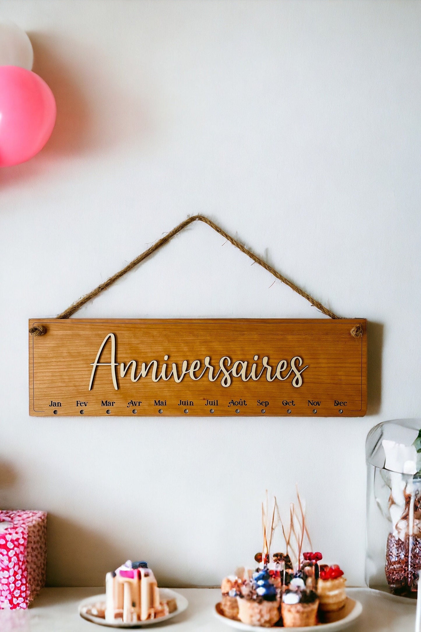 Calendrier d'anniversaire personnalisé en bois